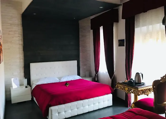 Royal Rooms